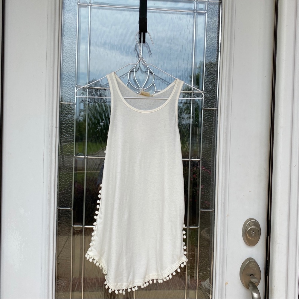 White tank size: 16